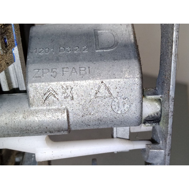 Recambio de maneta exterior puerta delantera derecha para citroën jumpy ii (vf7) 1.6 hdi 90 16v referencia OEM IAM    Recambio de maneta exterior puerta delantera derecha para citroën jumpy ii (vf7) 1.6 hdi 90 16v referencia OEM IAM