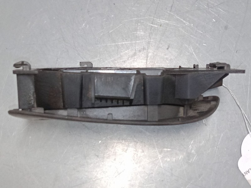 Recambio de maneta interior puerta delantera derecha para citroën jumpy ii (vf7) 1.6 hdi 90 16v referencia OEM IAM    Recambio de maneta interior puerta delantera derecha para citroën jumpy ii (vf7) 1.6 hdi 90 16v referencia OEM IAM