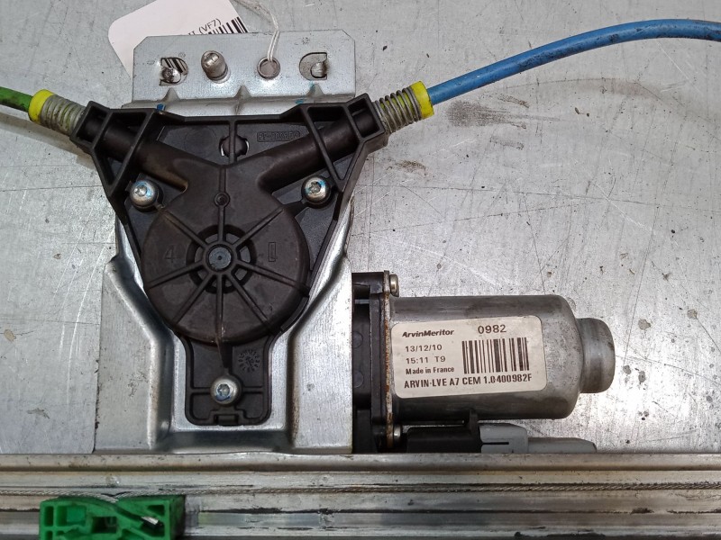 Recambio de elevalunas electrico delantero izquierdo para citroën jumpy ii (vf7) 1.6 hdi 90 16v referencia OEM IAM 440787F   Recambio de elevalunas electrico delantero izquierdo para citroën jumpy ii (vf7) 1.6 hdi 90 16v referencia OEM IAM 440787F