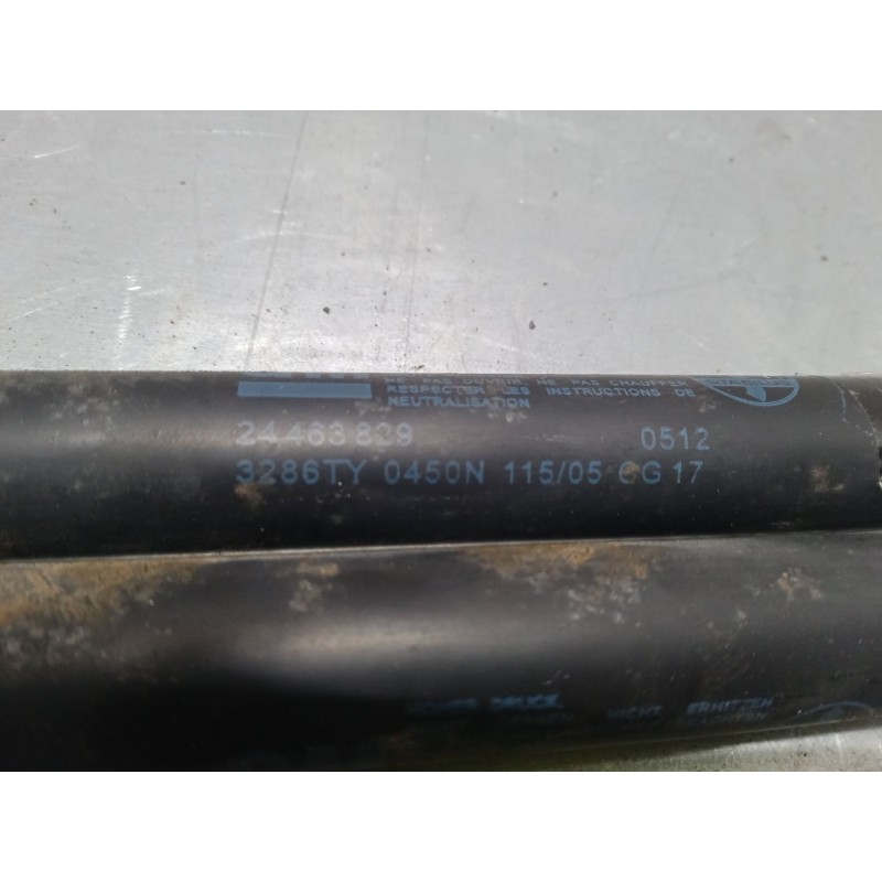 Recambio de amortiguadores maletero / porton para opel astra h (a04) 1.6 (l48) referencia OEM IAM    Recambio de amortiguadores maletero / porton para opel astra h (a04) 1.6 (l48) referencia OEM IAM