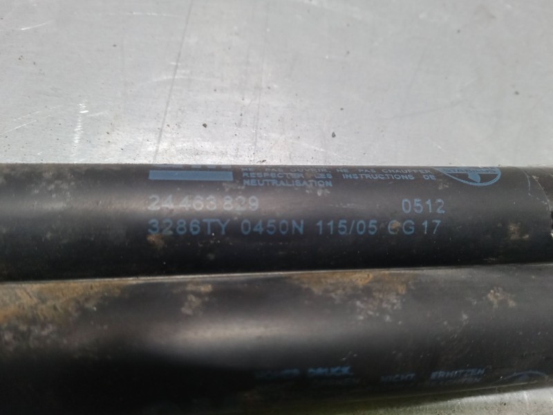Recambio de amortiguadores maletero / porton para opel astra h (a04) 1.6 (l48) referencia OEM IAM    Recambio de amortiguadores maletero / porton para opel astra h (a04) 1.6 (l48) referencia OEM IAM