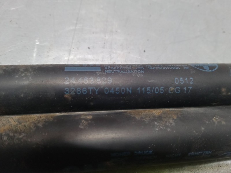 Recambio de amortiguadores maletero / porton para opel astra h (a04) 1.6 (l48) referencia OEM IAM    Recambio de amortiguadores maletero / porton para opel astra h (a04) 1.6 (l48) referencia OEM IAM
