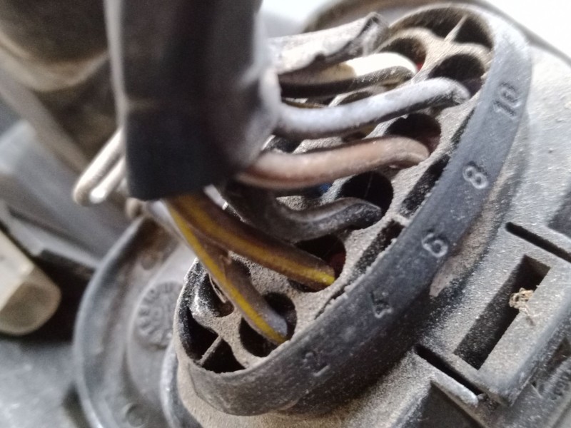 Recambio de faro izquierdo para volkswagen golf iii cabriolet (1e7) 1.6 referencia OEM IAM    Recambio de faro izquierdo para volkswagen golf iii cabriolet (1e7) 1.6 referencia OEM IAM