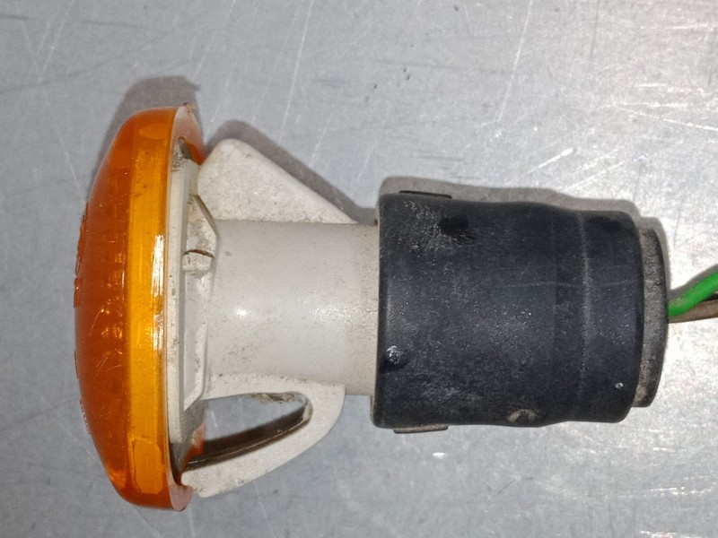 Recambio de intermitente lateral derecho para audi a4 b5 (8d2) 1.8 referencia OEM IAM   