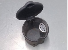 Recambio de cenicero para renault grand scénic ii (jm0/1_) 1.6 referencia OEM IAM 8200079133   2