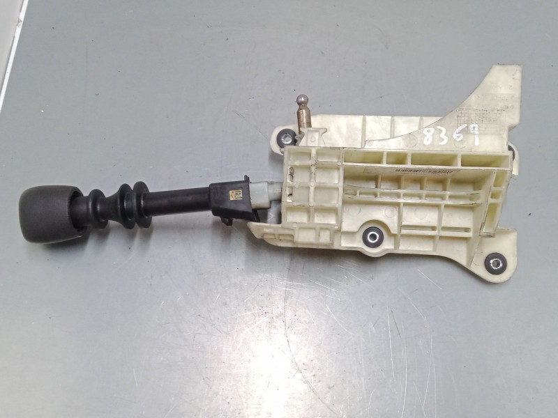Recambio de palanca cambio para peugeot box bus17 l4h2 160 box bus17 l4h2 160 referencia OEM IAM 463141040  