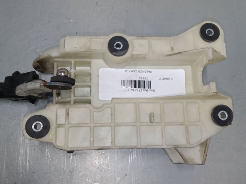Recambio de palanca cambio para peugeot box bus17 l4h2 160 box bus17 l4h2 160 referencia OEM IAM 463141040  