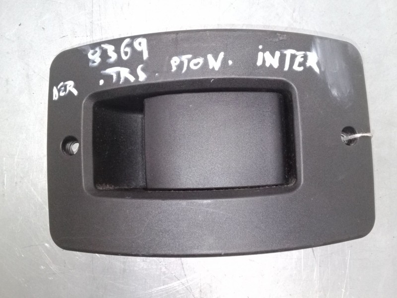 Recambio de maneta interior porton para peugeot box bus17 l4h2 160 box bus17 l4h2 160 referencia OEM IAM 242449  