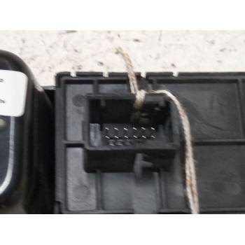 MANDO ELEVALUNAS DELANTERO IZQUIERDO 735600118 