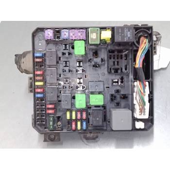 CAJA RELES / FUSIBLES 8565A024 