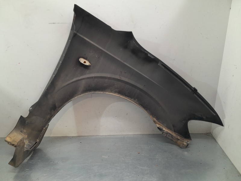 Recambio de aleta delantera izquierda para ssangyong rodius i 2.7 xdi referencia OEM IAM   