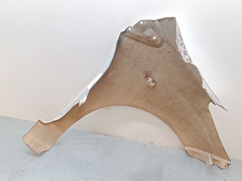 Recambio de aleta delantera izquierda para toyota yaris (_p9_) 1.4 d-4d (nlp90_) referencia OEM IAM   