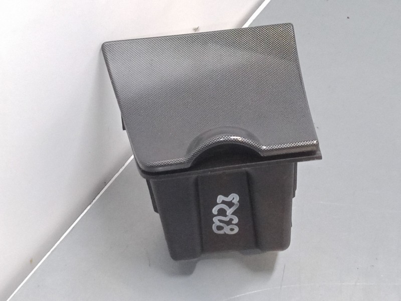 Recambio de cenicero para citroën xsara (n1) 2.0 hdi 90 referencia OEM IAM   