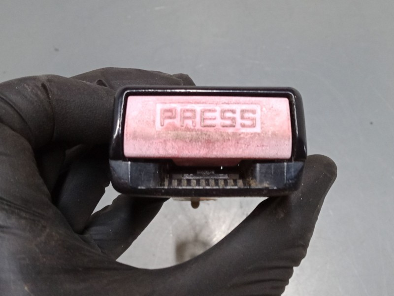 Recambio de anclaje cinturon delantero derecho para peugeot 307 (3a/c) 2.0 hdi 90 referencia OEM IAM   