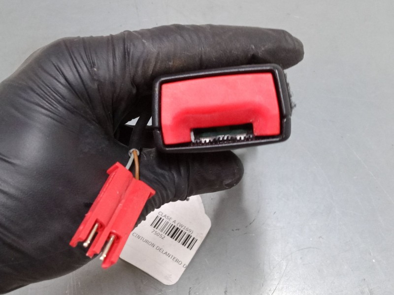Recambio de anclaje cinturon delantero derecho para mercedes-benz clase a (w169) a 180 cdi (169.007, 169.307) referencia OEM IAM