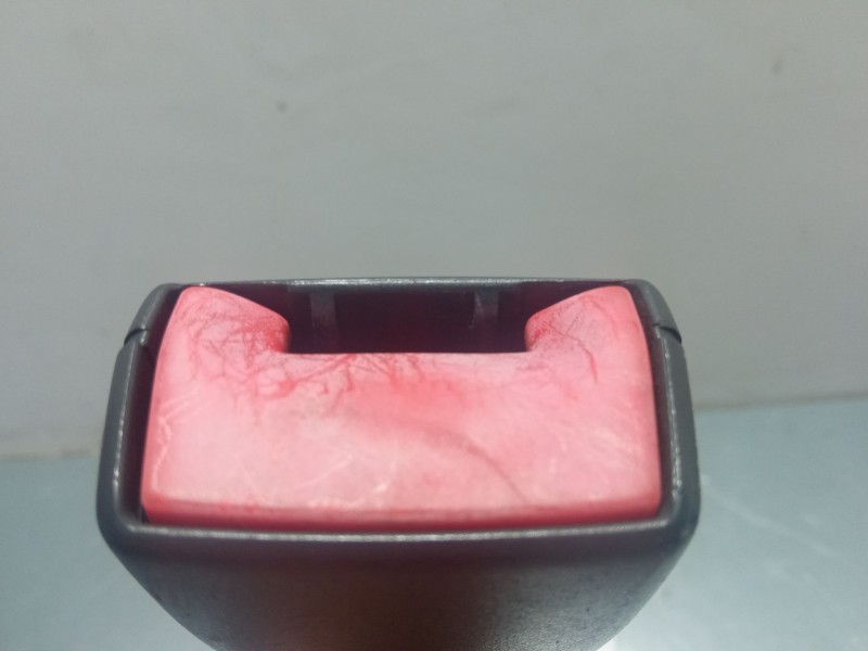 Recambio de anclaje cinturon delantero izquierdo para fiat punto (188_) 1.2 60 (188.030, .050, .130, .150, .230, .250) referenci