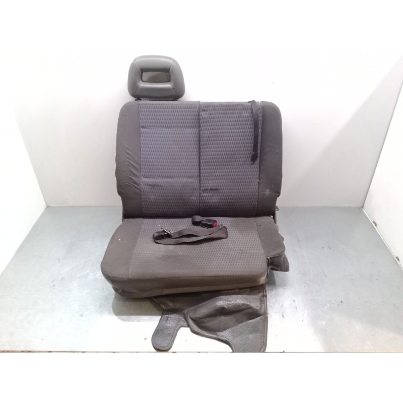 Recambio de asiento delantero izquierdo para nissan cabstar e (tl_, vl_) 105.35, 110.35, 110.45 (tl0) referencia OEM IAM   