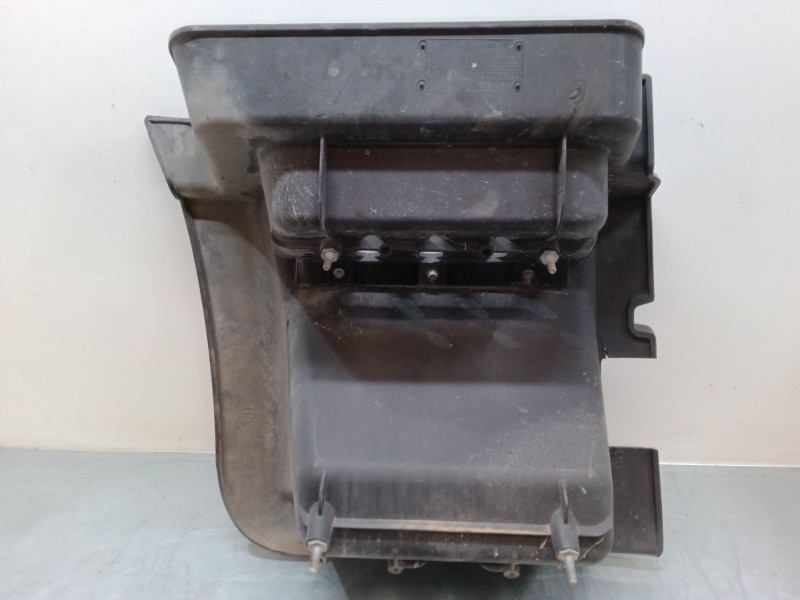 Recambio de estribo izquierdo inferior para iveco stralis ad 260 s 36 y/ps euro5 ad260s36y ps referencia OEM IAM    Recambio de estribo izquierdo inferior para iveco stralis ad 260 s 36 y/ps euro5 ad260s36y ps referencia OEM IAM