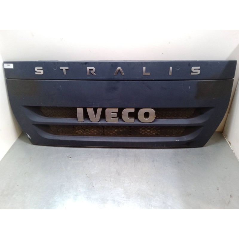 Recambio de calandra frontal para iveco stralis ad 260 s 36 y/ps euro5 ad260s36y ps referencia OEM IAM   
