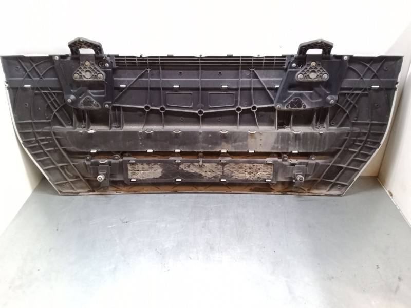 Recambio de calandra frontal para iveco stralis ad 260 s 36 y/ps euro5 ad260s36y ps referencia OEM IAM    Recambio de calandra frontal para iveco stralis ad 260 s 36 y/ps euro5 ad260s36y ps referencia OEM IAM