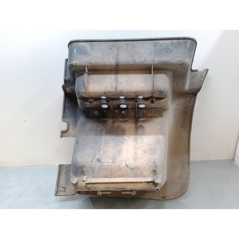 Recambio de estribo derecho inferior para iveco stralis ad 260 s 36 y/ps euro5 ad260s36y ps referencia OEM IAM 500375431  504103