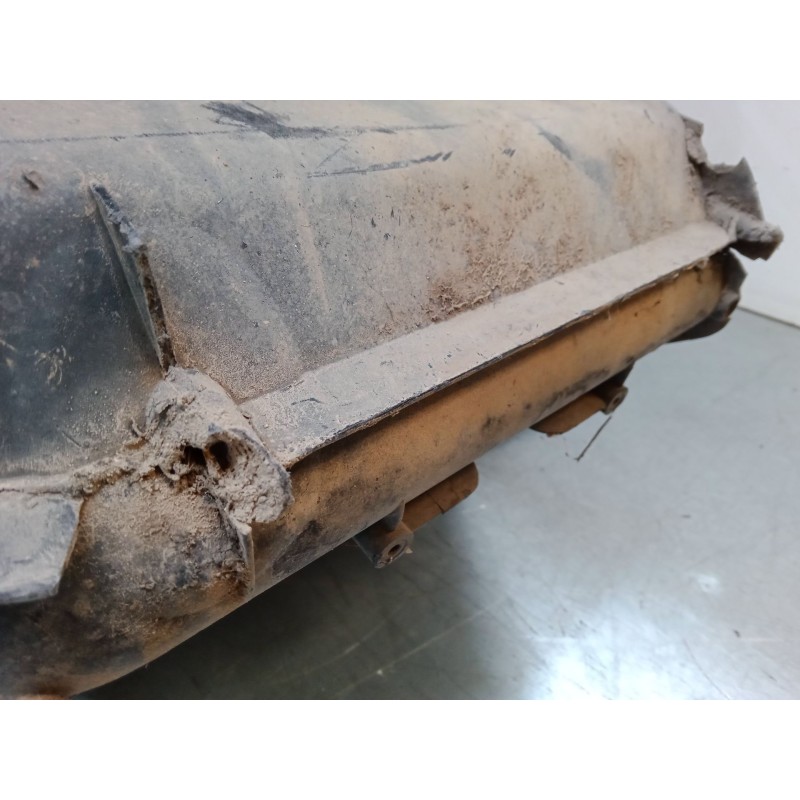 Recambio de estribo derecho inferior para iveco stralis ad 260 s 36 y/ps euro5 ad260s36y ps referencia OEM IAM 500375431  504103