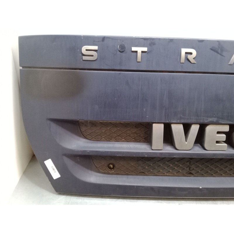 Recambio de calandra frontal para iveco stralis ad 260 s 36 y/ps euro5 ad260s36y ps referencia OEM IAM   