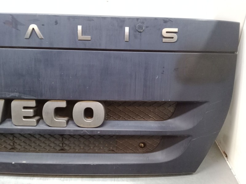Recambio de calandra frontal para iveco stralis ad 260 s 36 y/ps euro5 ad260s36y ps referencia OEM IAM   