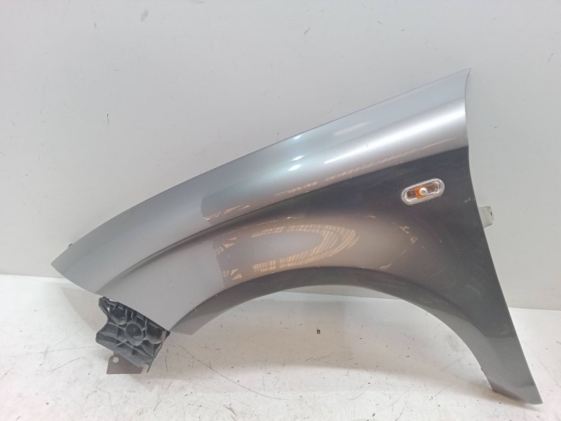 Recambio de aleta delantera izquierda para seat toledo iii (5p2) 2.0 fsi referencia OEM IAM   