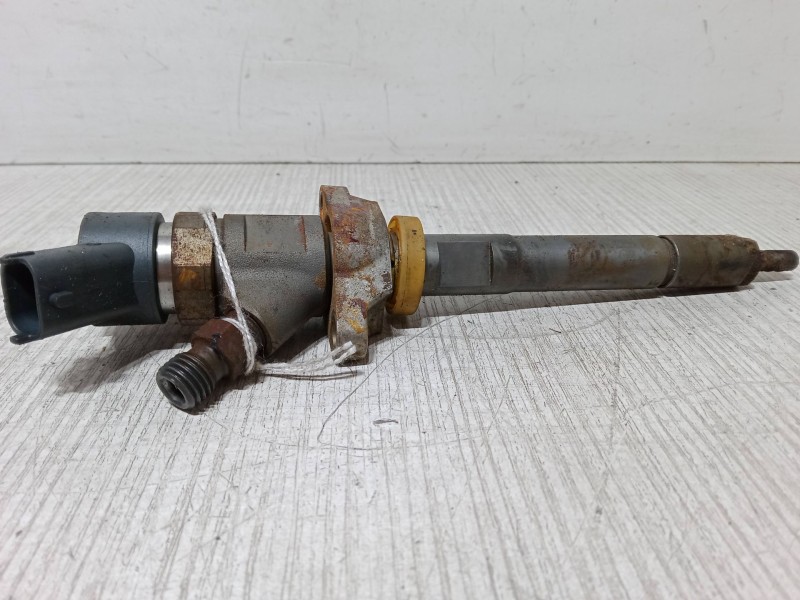 Recambio de inyector para ford focus ii (da_, hcp, dp) 1.6 tdci referencia OEM IAM 0445110239  