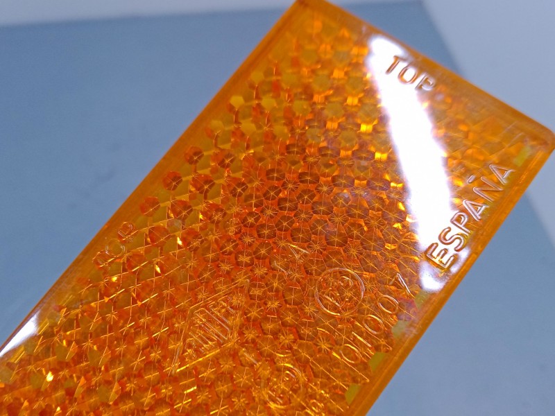 Recambio de catadioptrico trasero izquierdo para iveco stralis ad 260 s 36 y/ps euro5 ad260s36y ps referencia OEM IAM   