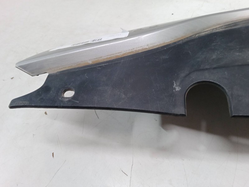 Recambio de rejillas capo para renault laguna ii (bg0/1_) 1.6 16v (bg0a, bg0l) referencia OEM IAM   