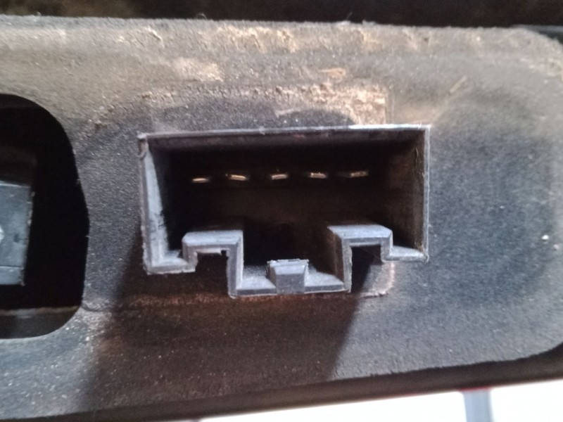 Recambio de piloto trasero izquierdo para ford fusion (ju_) 1.4 referencia OEM IAM    Recambio de piloto trasero izquierdo para ford fusion (ju_) 1.4 referencia OEM IAM