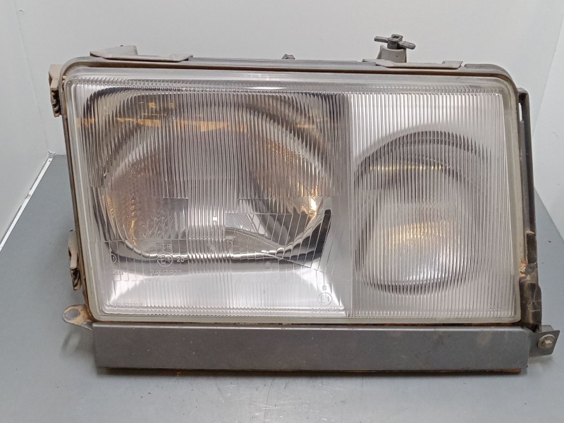 Recambio de faro derecho para mercedes-benz 124 sedán (w124) 230 e (124.023) referencia OEM IAM 0301073310 CONECTOR CON 5 TERMIN