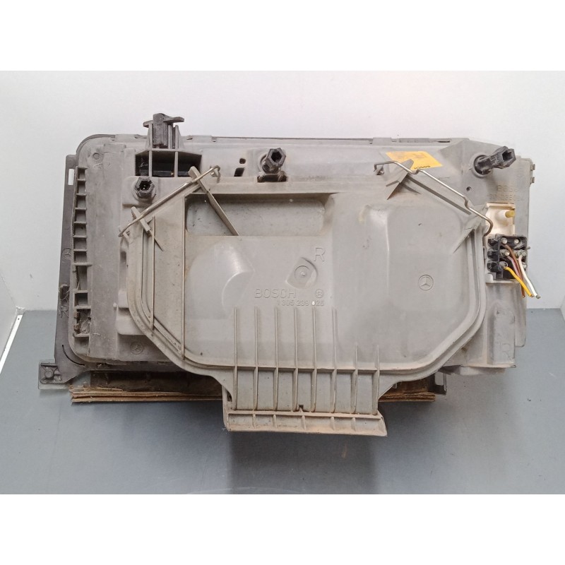 Recambio de faro derecho para mercedes-benz 124 sedán (w124) 230 e (124.023) referencia OEM IAM 0301073310 CONECTOR CON 5 TERMIN