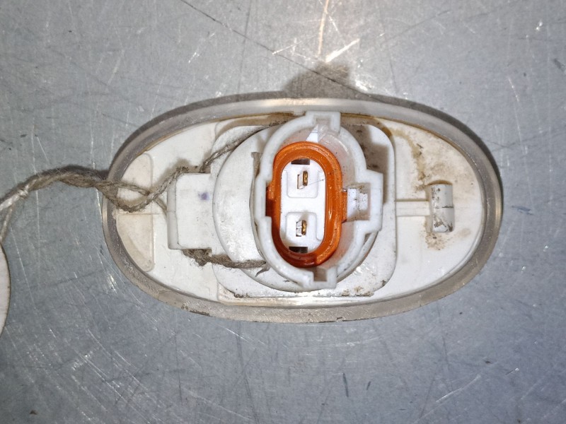 Recambio de intermitente lateral derecho para chevrolet aveo / kalos hatchback (t200) 1.2 referencia OEM IAM    Recambio de intermitente lateral derecho para chevrolet aveo / kalos hatchback (t200) 1.2 referencia OEM IAM