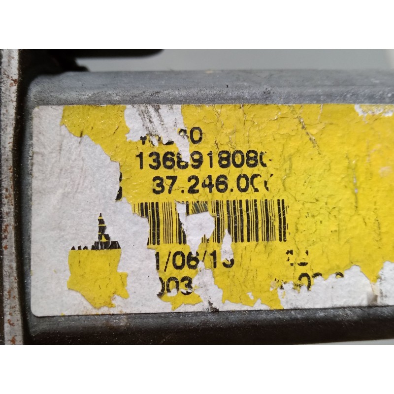 Recambio de elevalunas electrico delantero izquierdo para peugeot box bus17 l4h2 160 box bus17 l4h2 160 referencia OEM IAM 16077