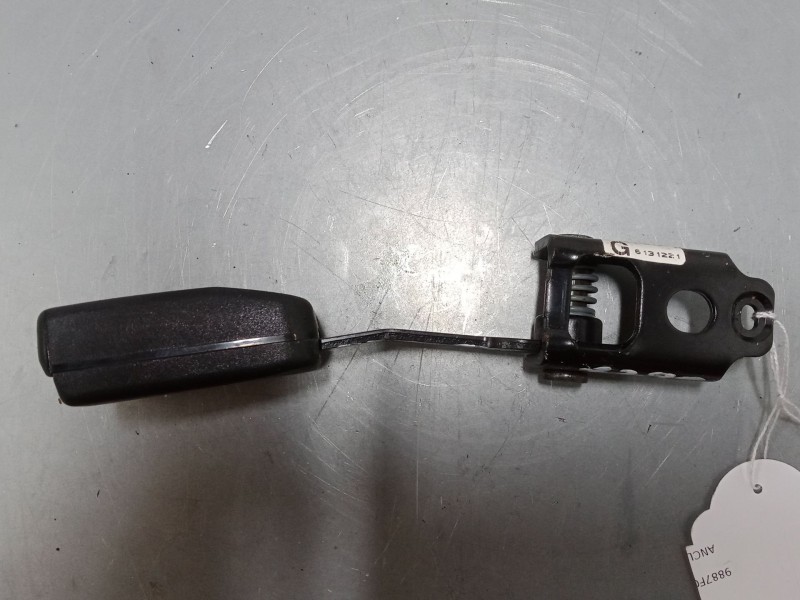 Recambio de anclaje cinturon trasero izquierdo para peugeot 307 cc (3b) 2.0 hdi 135 referencia OEM IAM   