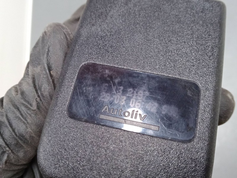 Recambio de anclaje cinturon trasero izquierdo para peugeot 307 cc (3b) 2.0 hdi 135 referencia OEM IAM   