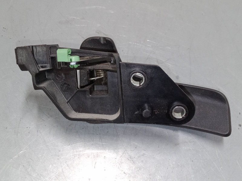 Recambio de maneta interior puerta delantera derecha para peugeot box bus17 l4h2 160 box bus17 l4h2 160 referencia OEM IAM   
