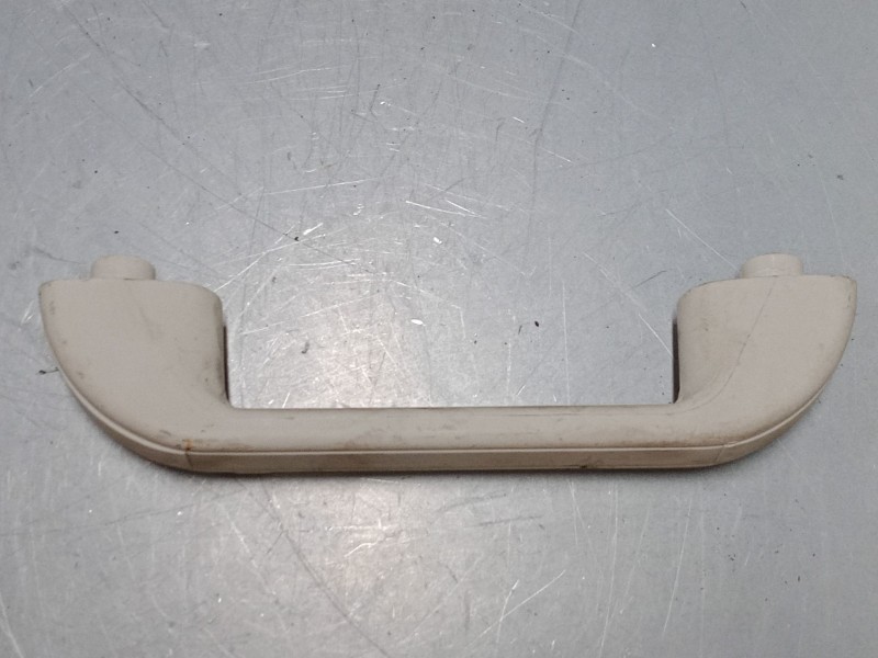 Recambio de asidero delantero izquierdo para peugeot box bus17 l4h2 160 box bus17 l4h2 160 referencia OEM IAM   