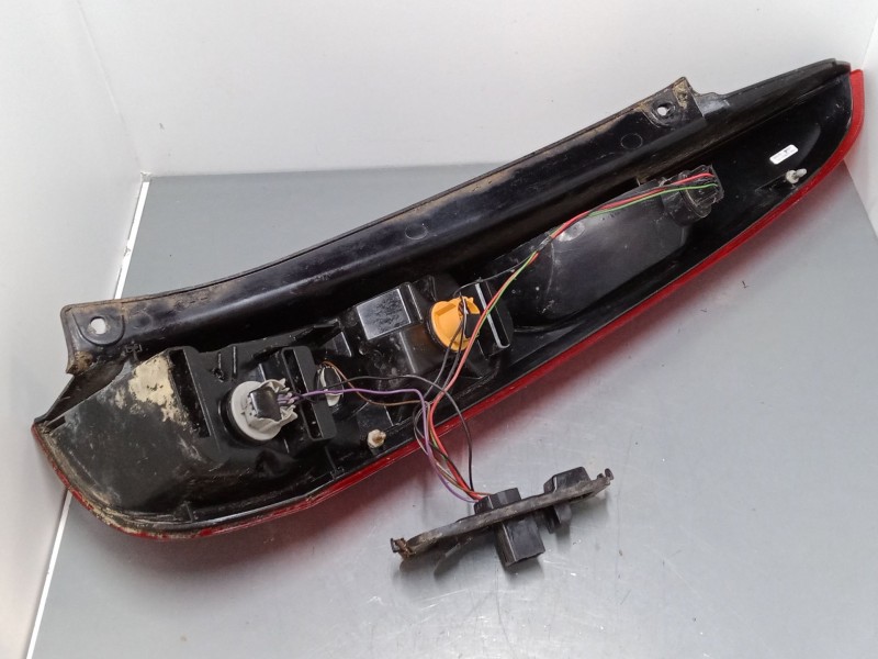 Recambio de piloto trasero izquierdo para ford fiesta v (jh_, jd_) 1.4 16v referencia OEM IAM 6S6113A603AG   Recambio de piloto trasero izquierdo para ford fiesta v (jh_, jd_) 1.4 16v referencia OEM IAM 6S6113A603AG