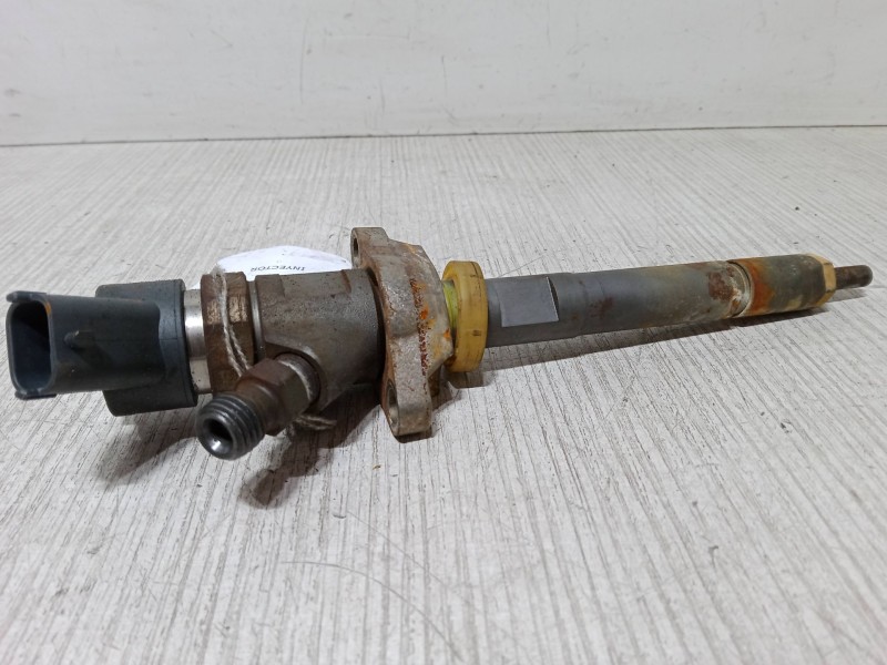 Recambio de inyector para ford focus ii (da_, hcp, dp) 1.6 tdci referencia OEM IAM 0445110239  
