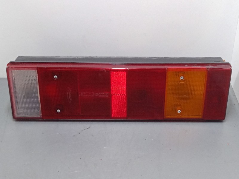 Recambio de piloto trasero derecho para iveco stralis ad 260 s 36 y/ps euro5 ad260s36y ps referencia OEM IAM 99461929   Recambio de piloto trasero derecho para iveco stralis ad 260 s 36 y/ps euro5 ad260s36y ps referencia OEM IAM 99461929