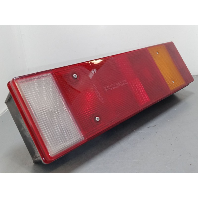 Recambio de piloto trasero derecho para iveco stralis ad 260 s 36 y/ps euro5 ad260s36y ps referencia OEM IAM 99461929   Recambio de piloto trasero derecho para iveco stralis ad 260 s 36 y/ps euro5 ad260s36y ps referencia OEM IAM 99461929