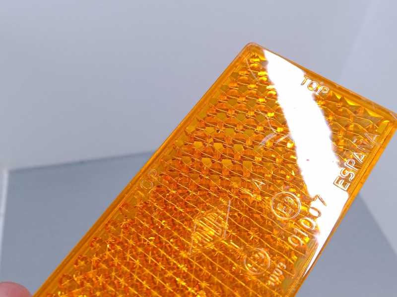 Recambio de catadioptrico trasero derecho para iveco stralis ad 260 s 36 y/ps euro5 ad260s36y ps referencia OEM IAM   