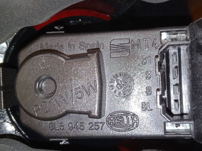 Recambio de piloto trasero izquierdo para seat cordoba (6l2) 1.9 tdi referencia OEM IAM 6l5945257  