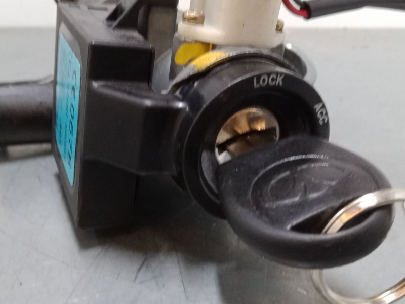 Recambio de clausor para daewoo kalos (klas) 1.2 referencia OEM IAM    Recambio de clausor para daewoo kalos (klas) 1.2 referencia OEM IAM