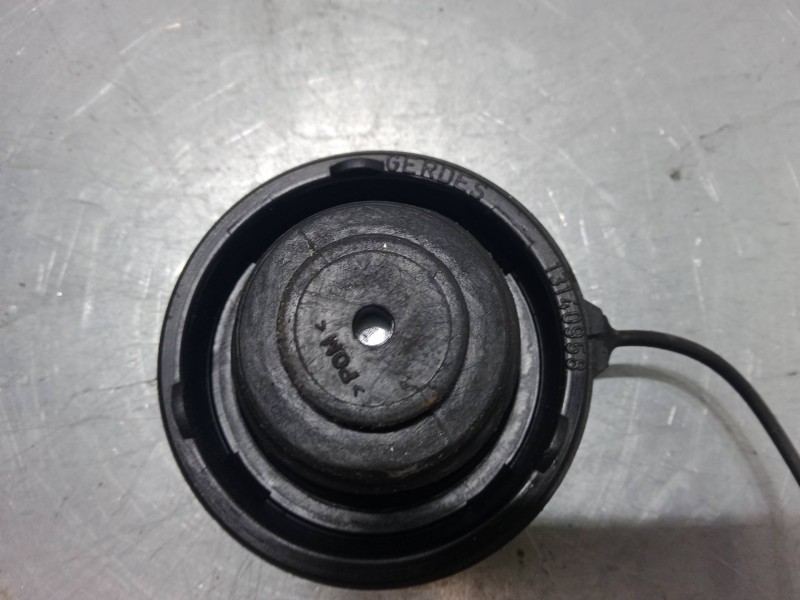 Recambio de tapon combustible para opel astra h (a04) 1.9 cdti (l48) referencia OEM IAM    Recambio de tapon combustible para opel astra h (a04) 1.9 cdti (l48) referencia OEM IAM