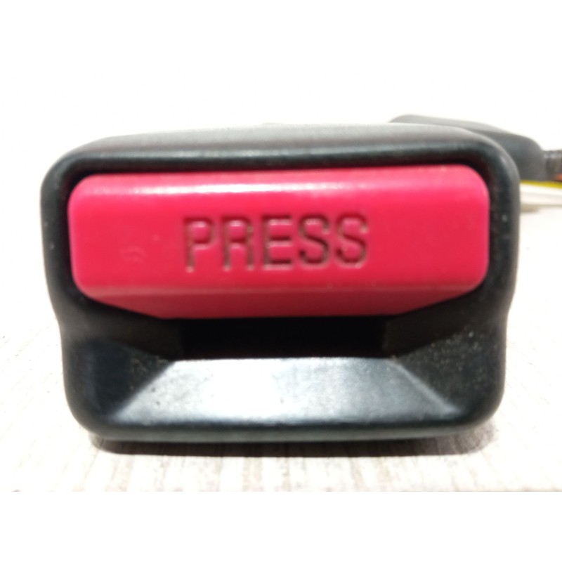 Recambio de anclaje con pretensor delantero derecho para honda civic vii sedán (es, et) 1.3 ima (ed9, es9) referencia OEM IAM Ao